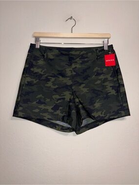 Spanx Sunshine Shorts 4 inch inseam in Green Camo Size M